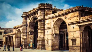 Ultimate Ahmedabad City Guide: The Perfect Blend of Culture, Chaos, and Incredible Food